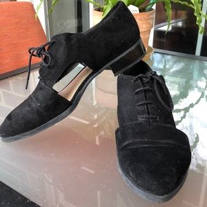 NINE WEST Cutout Work Shoe, Good Condition